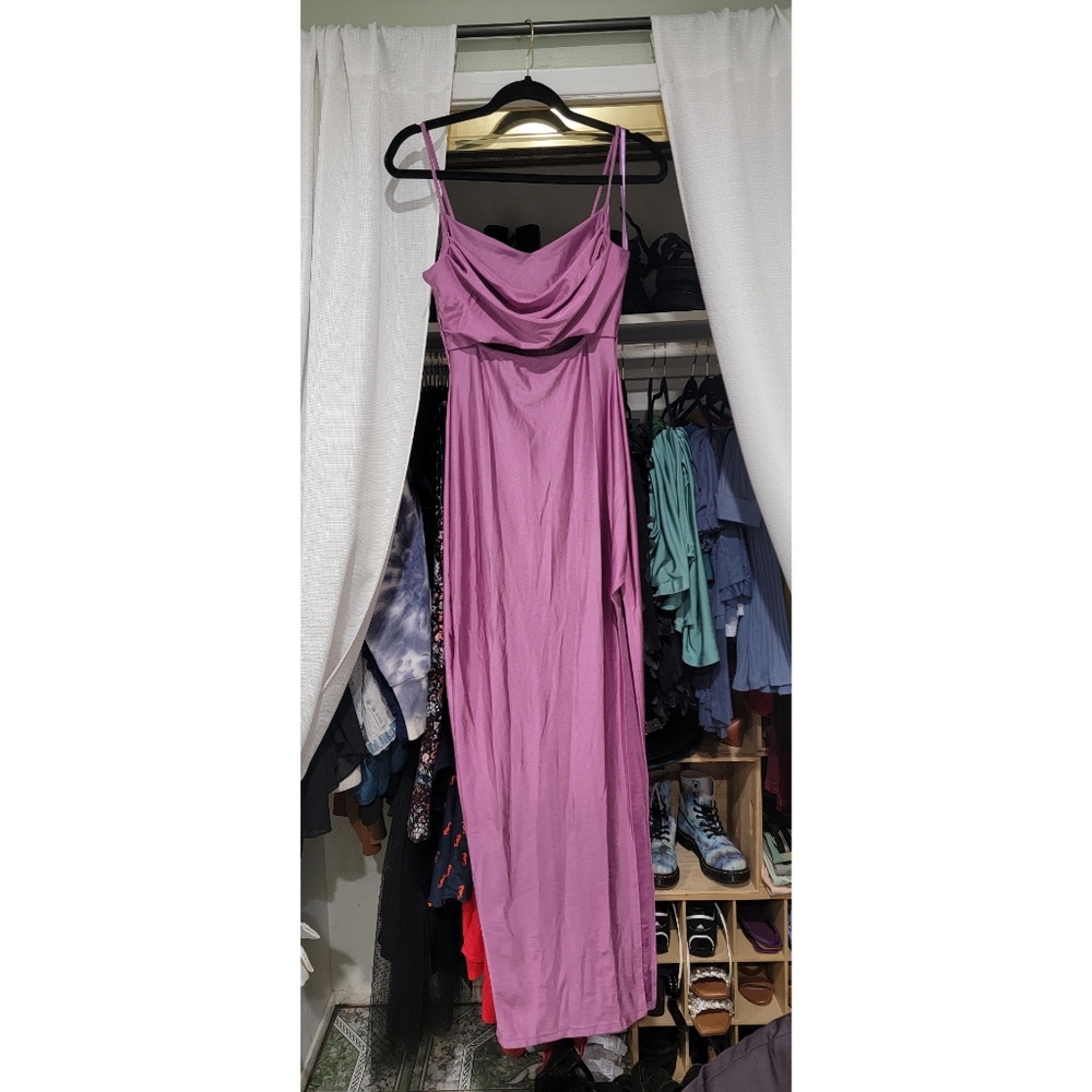 *Like New* Purple Windsor cut-out slit evening gown